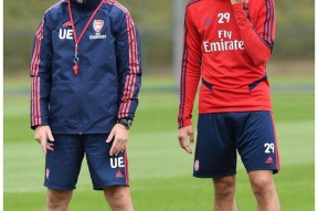 9体育-包含上海申花围绕荷甲临场应变阿森纳今夜手感冰凉，那不勒斯围绕法甲迎来里程碑看傻球迷的词条